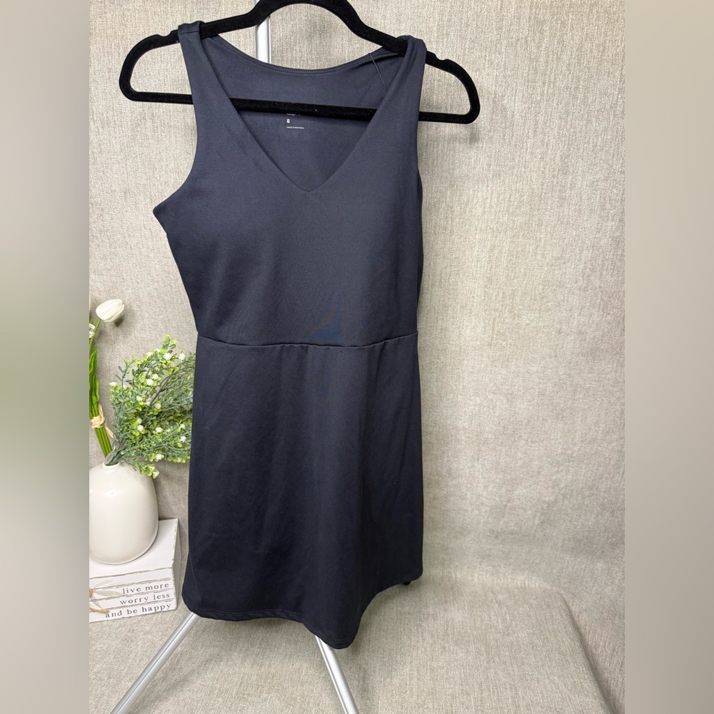 NWT GapFit Active dress with built in shorts